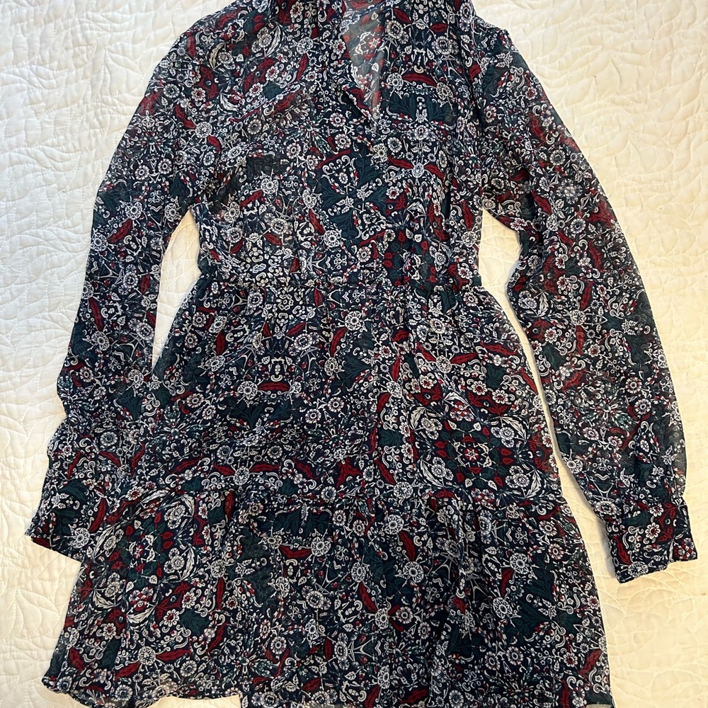 BCBG dress size XS, chiffon mini long sleeve